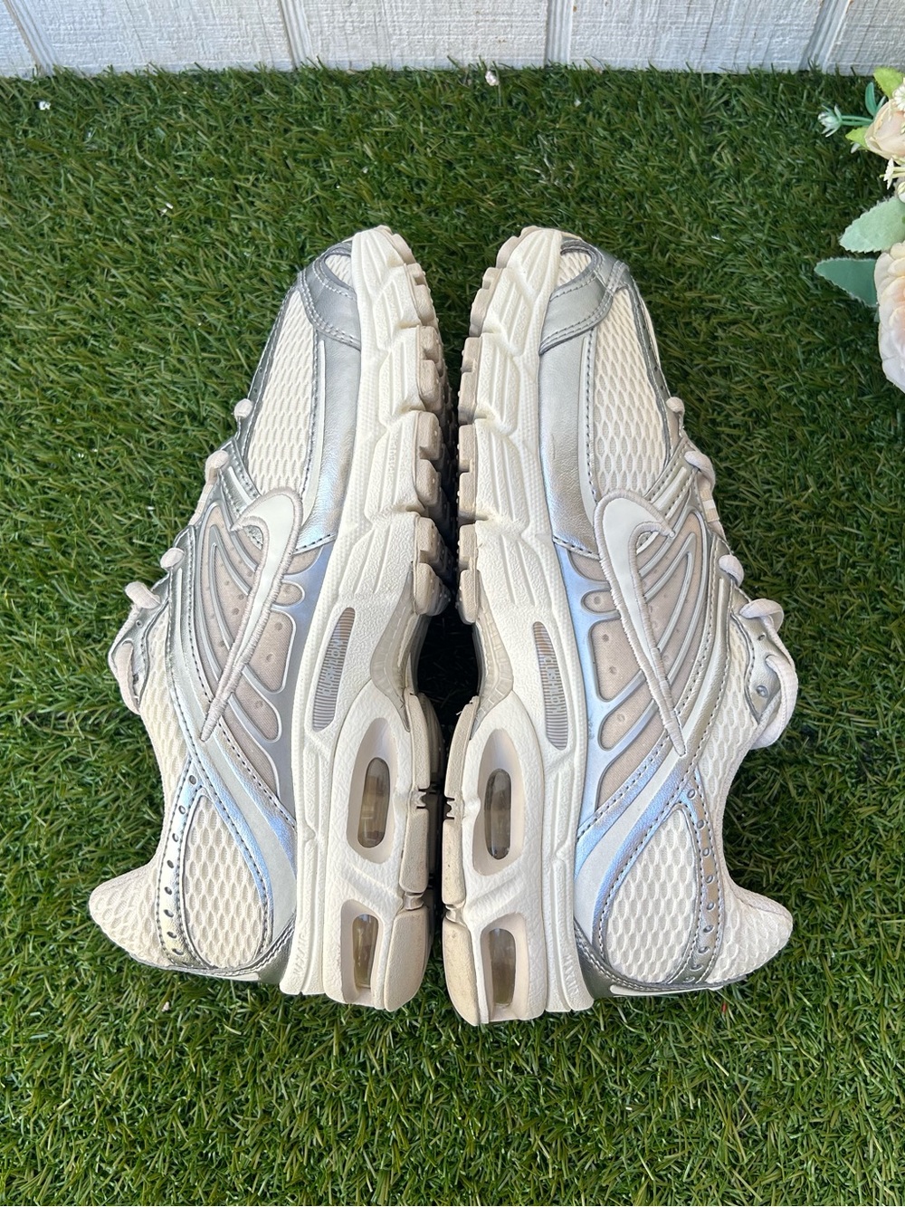 Nike Nike Air Max Moto 2K
$135 women size 7 gently used - Picture 14 of 16
